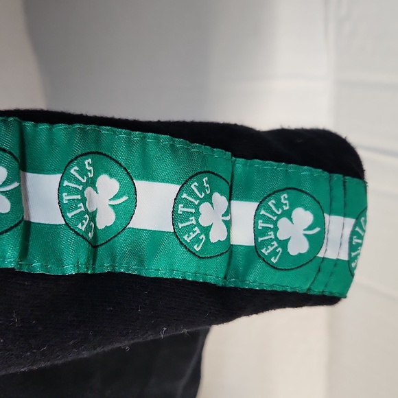 NBA Boston Celtics Basketball Boys sz L (14/16) short sleeve Sweatshirt w/hoodie - Picture 4 of 6